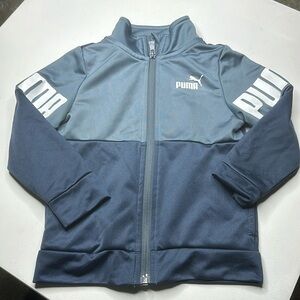Size 3T puma zip up sweater in like new condition